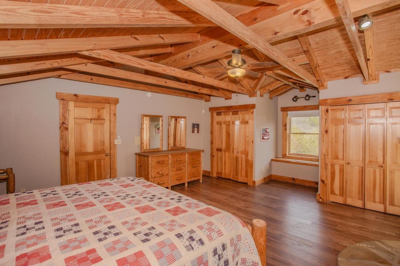 Smoky Bear Lodge With Guest House, Hot Tub, 1089 Free Tickets Each Paid Day, Dollywood And More 塞维尔维尔 外观 照片