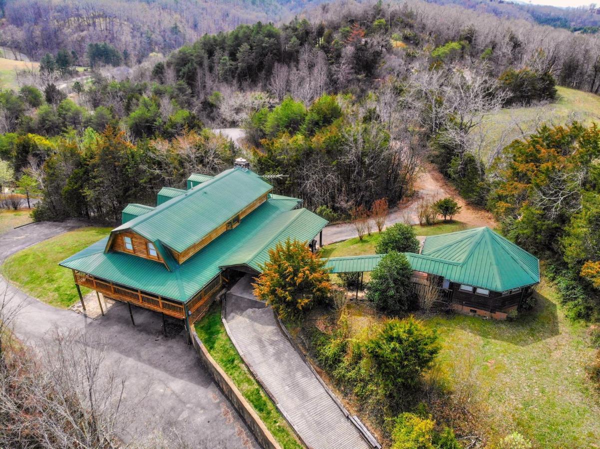 Smoky Bear Lodge With Guest House, Hot Tub, 1089 Free Tickets Each Paid Day, Dollywood And More 塞维尔维尔 外观 照片