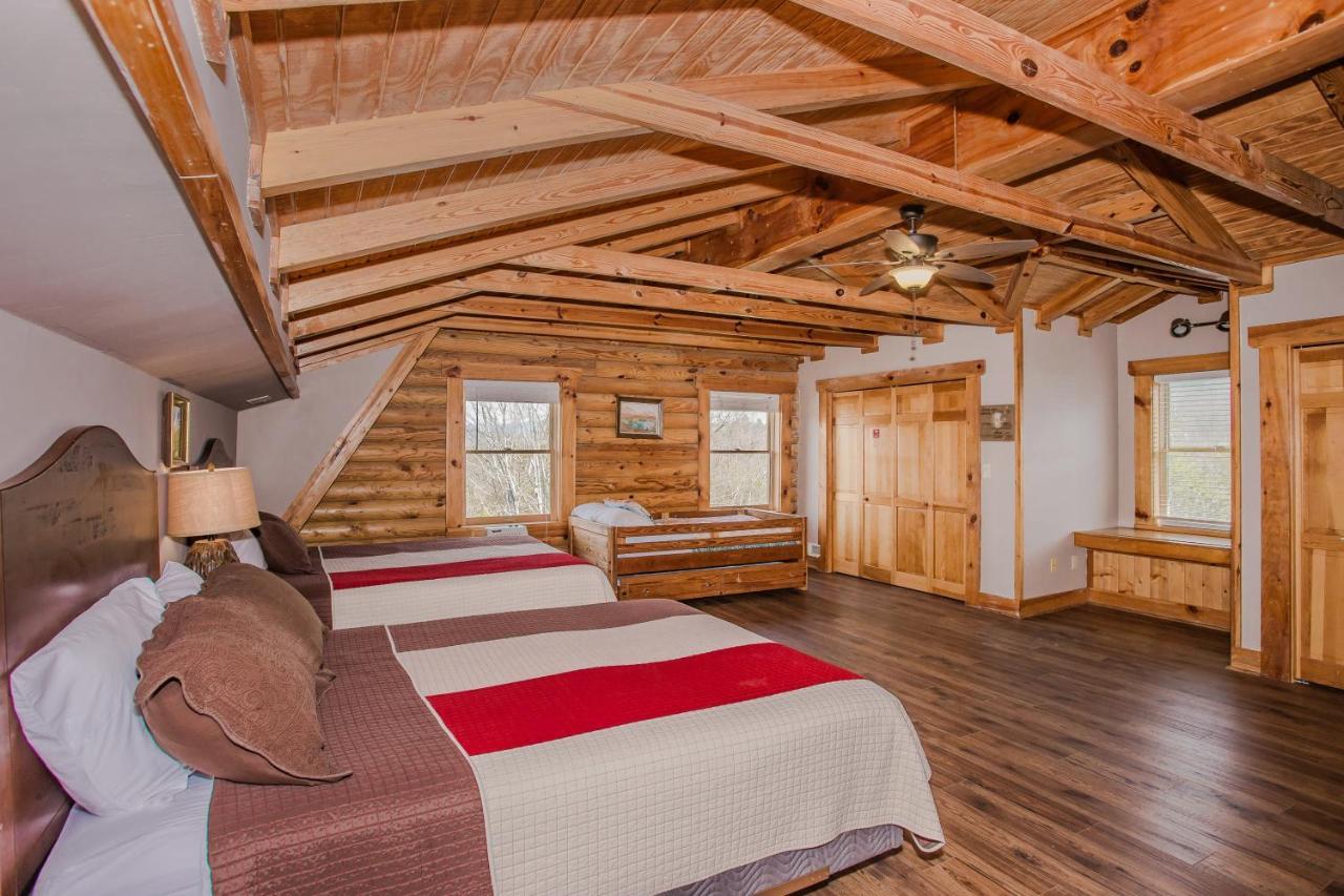 Smoky Bear Lodge With Guest House, Hot Tub, 1089 Free Tickets Each Paid Day, Dollywood And More 塞维尔维尔 外观 照片