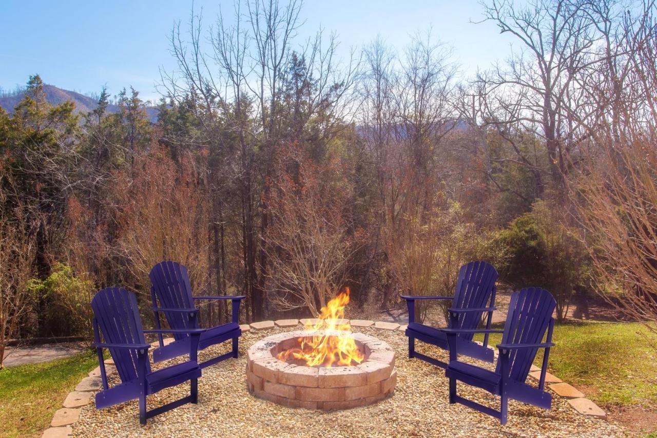 Smoky Bear Lodge With Guest House, Hot Tub, 1089 Free Tickets Each Paid Day, Dollywood And More 塞维尔维尔 外观 照片